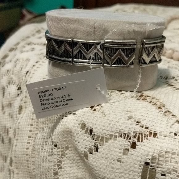 Bracelet - Picture 2 of 2